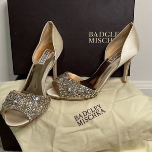 Badgley Mischka Maria Sayin Peep Toe Heels